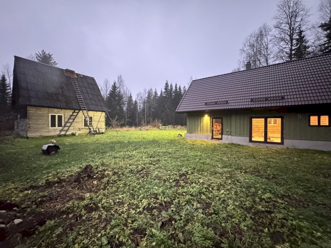 Rapla vald, Suurekivi küla, Hirvelaane