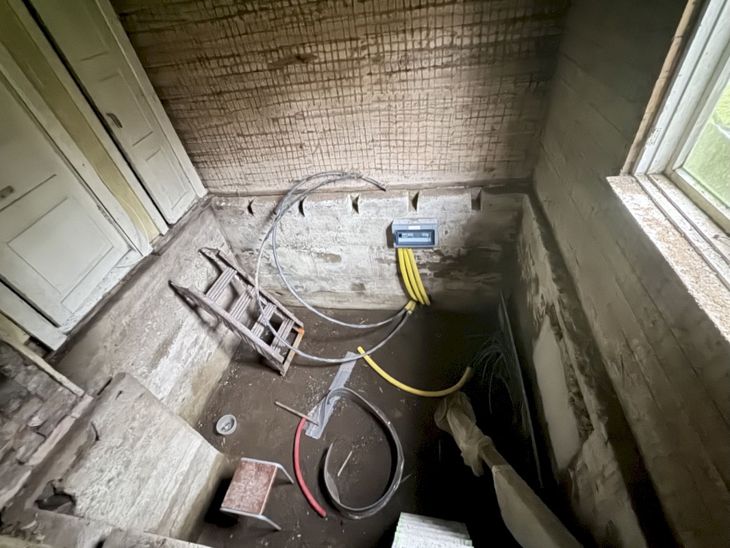 Rapla vald, Suurekivi küla, Hirvelaane