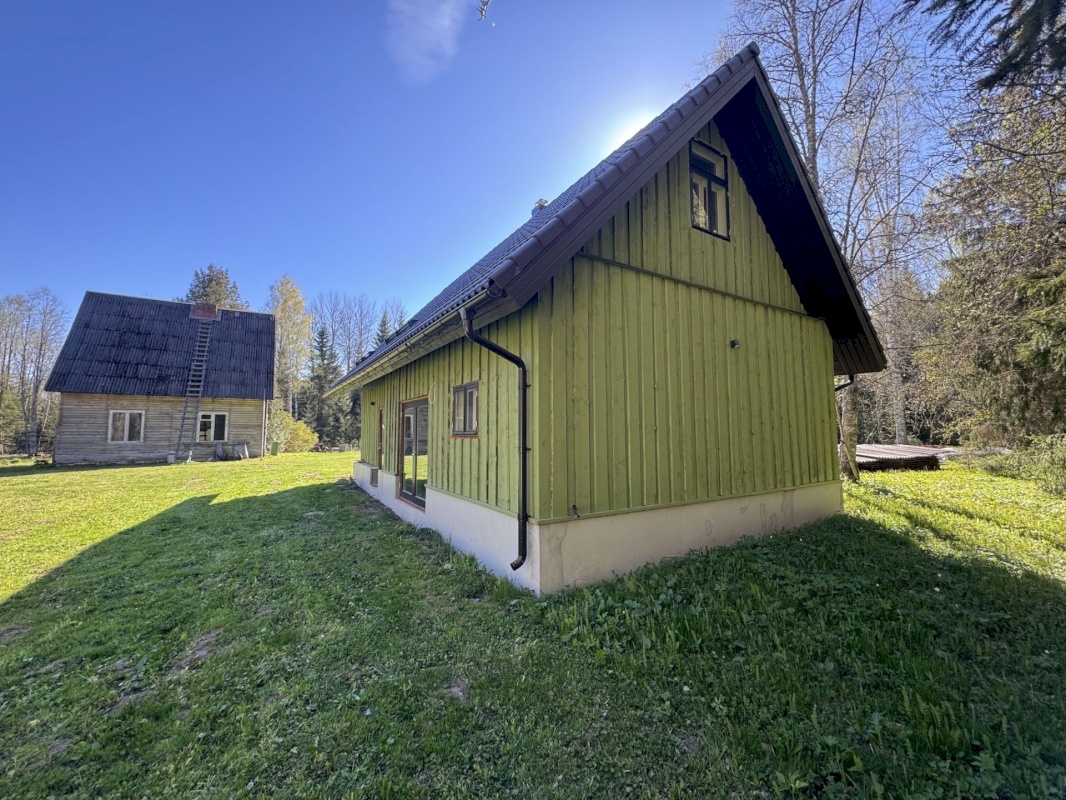 Rapla vald, Suurekivi küla, Hirvelaane