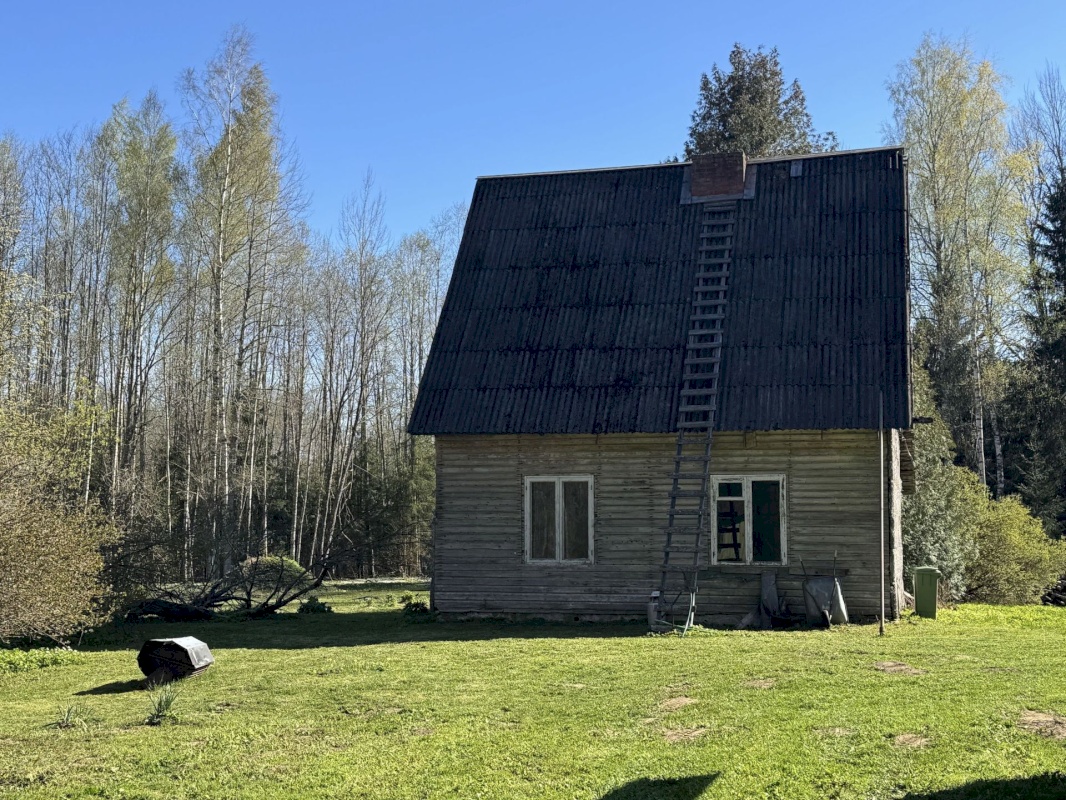 Rapla vald, Suurekivi küla, Hirvelaane