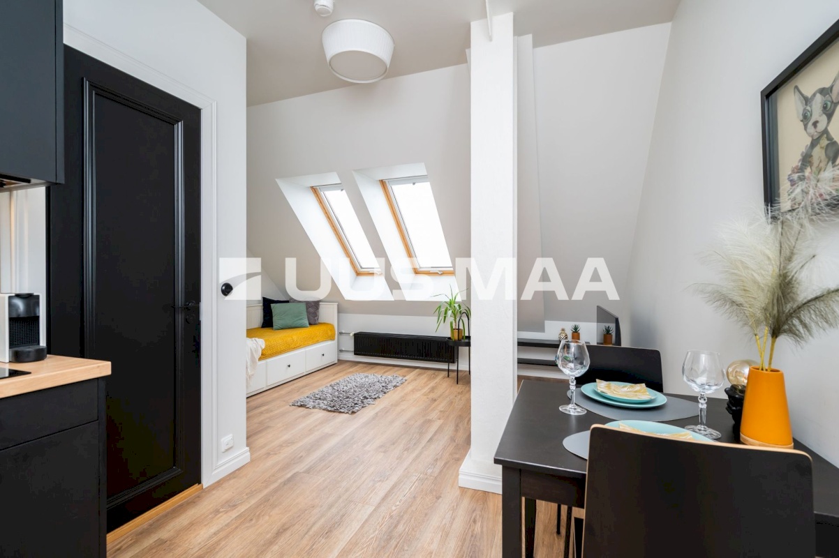 Tallinn, Kesklinna linnaosa, Kadriorg, Narva mnt 40