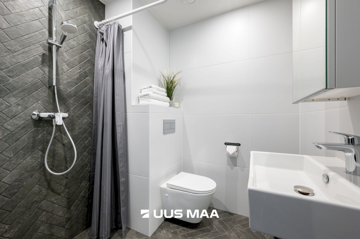 Tallinn, Kesklinna linnaosa, Kadriorg, Narva mnt 40