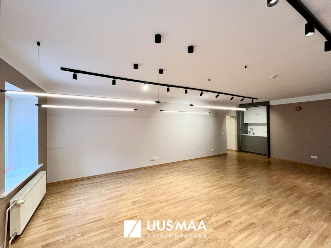 Tallinn, Kesklinna linnaosa, Tõnismägi 9