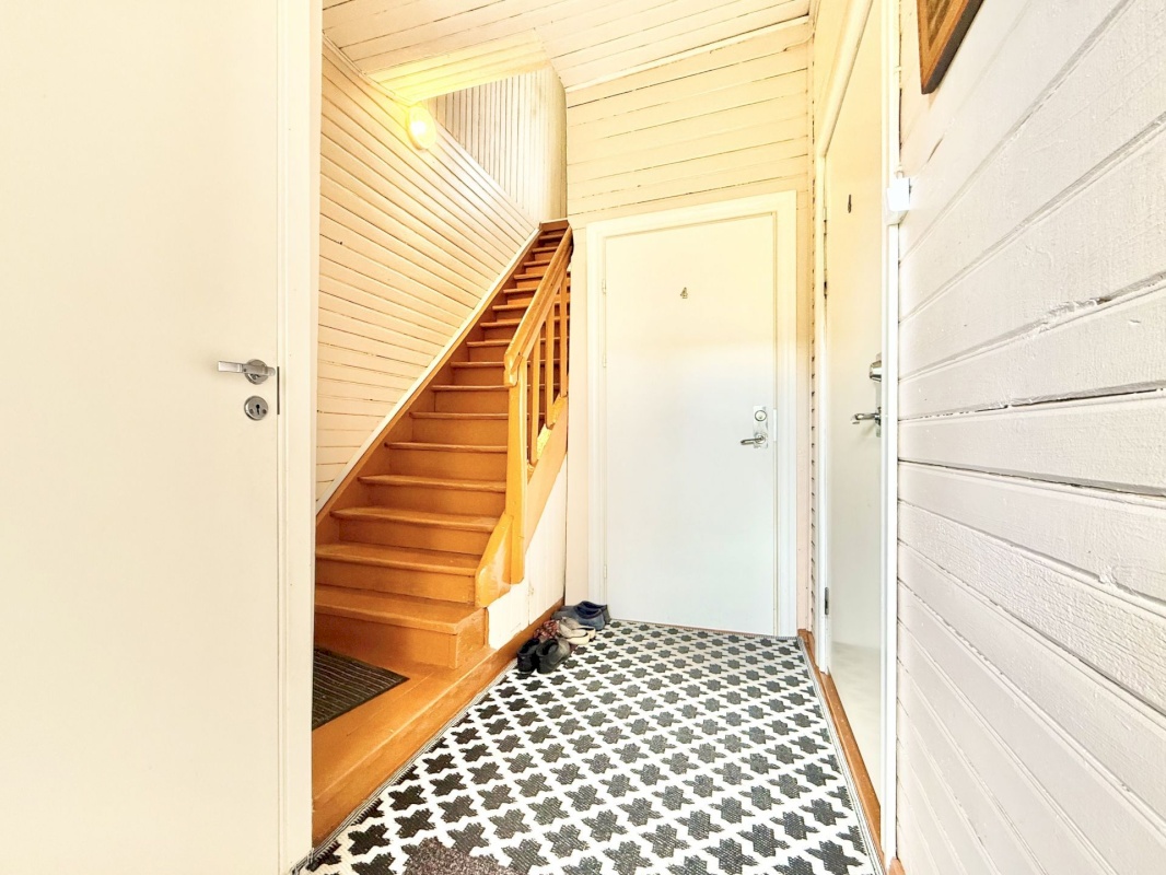 Pärnu linn, Pärnu linn, Kesklinn, Riia mnt 93