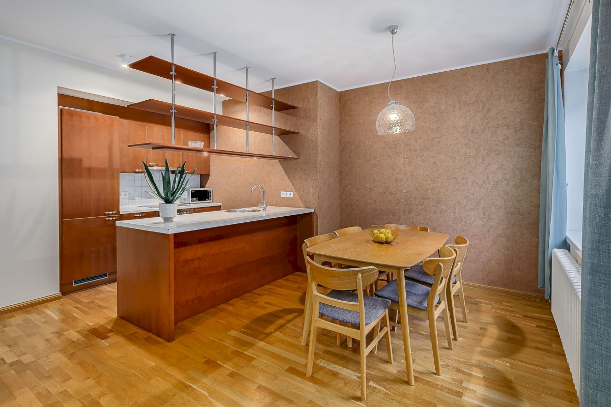 Tallinn, Kesklinna linnaosa, Südalinn, Pärnu mnt 27