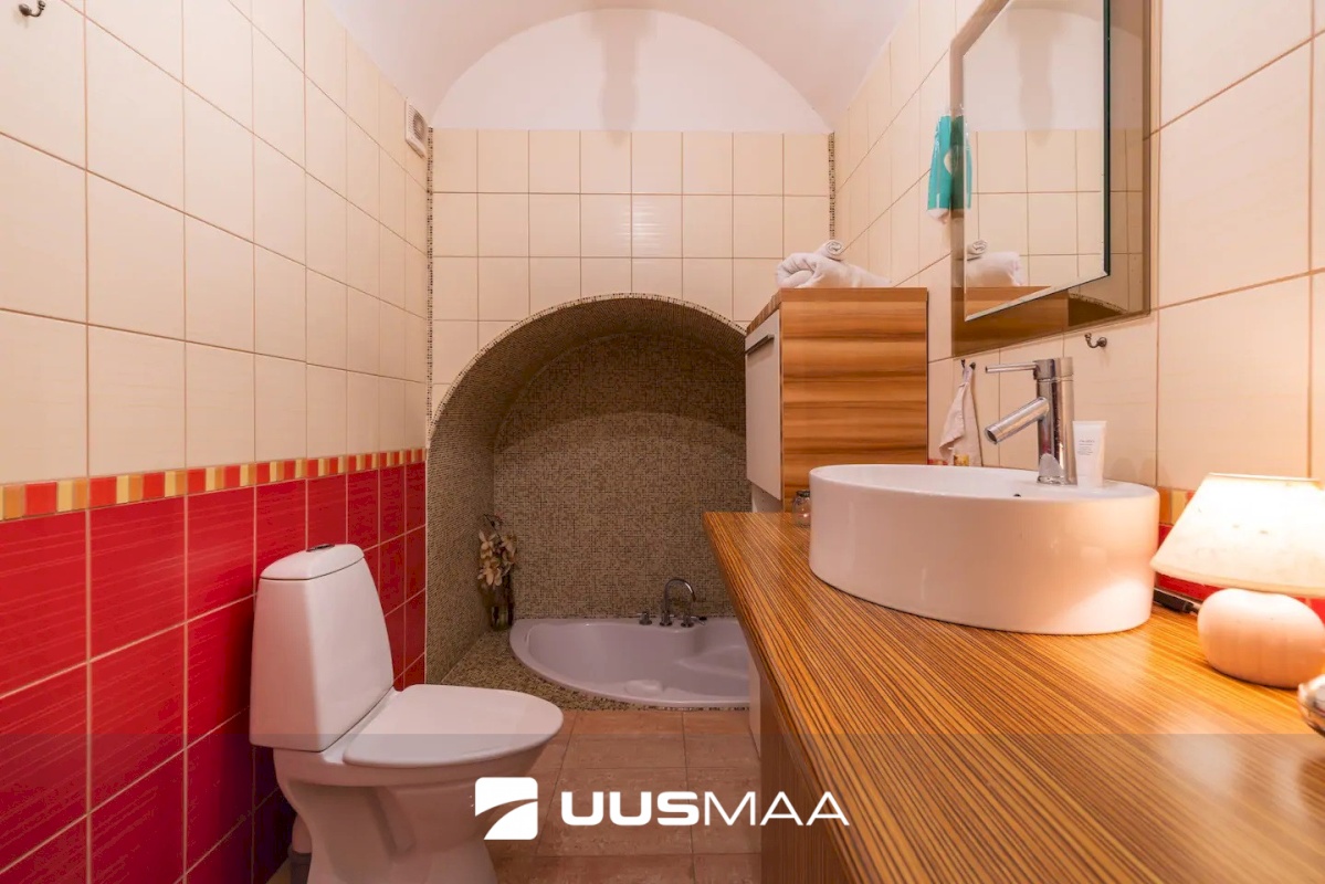 Tallinn, Kesklinna linnaosa, Vanalinna, Toom-Kooli 7