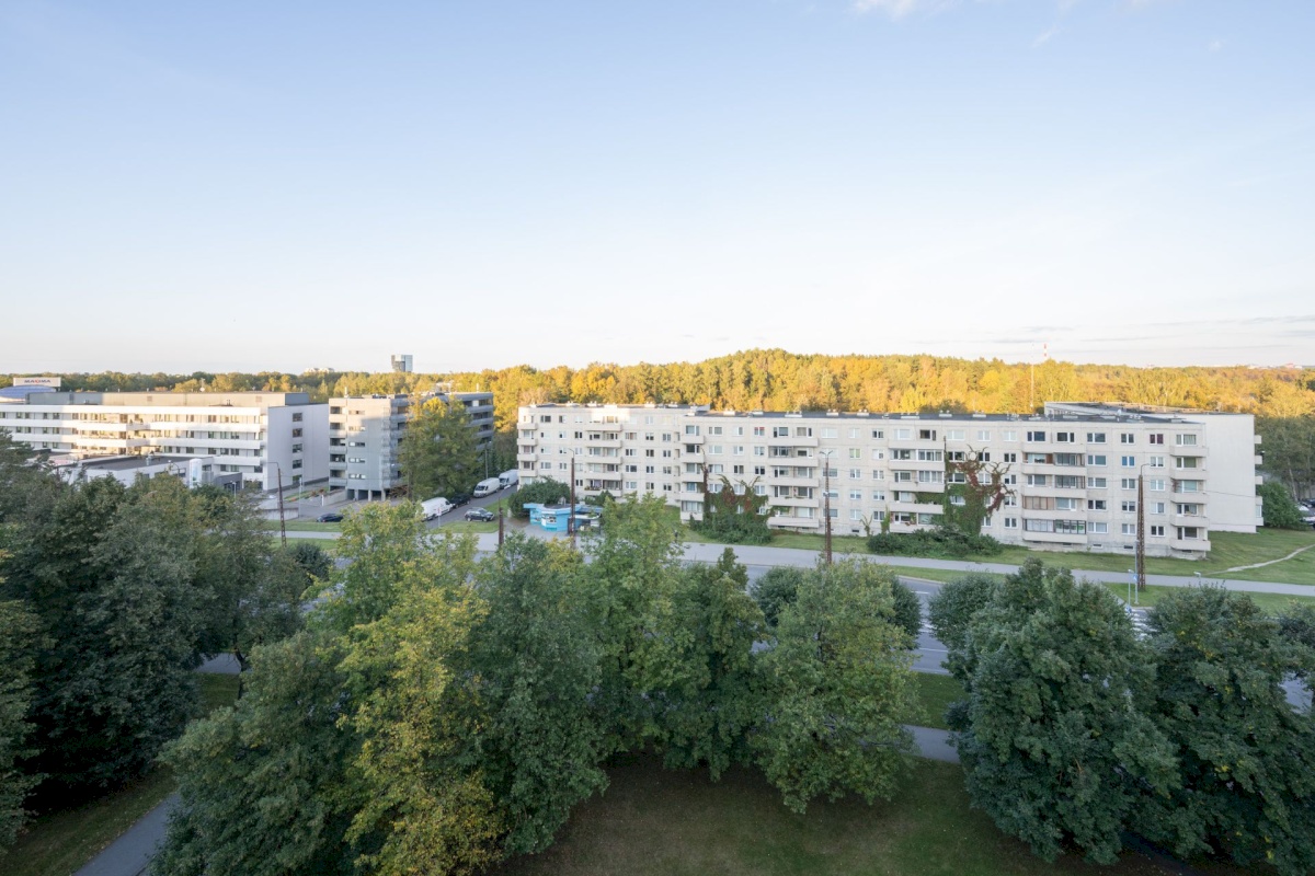 Tallinn, Haabersti linnaosa, Väike-Õismäe, Õismäe tee 142