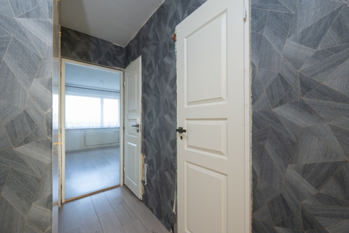 Tallinn, Haabersti linnaosa, Väike-Õismäe, Õismäe tee 142