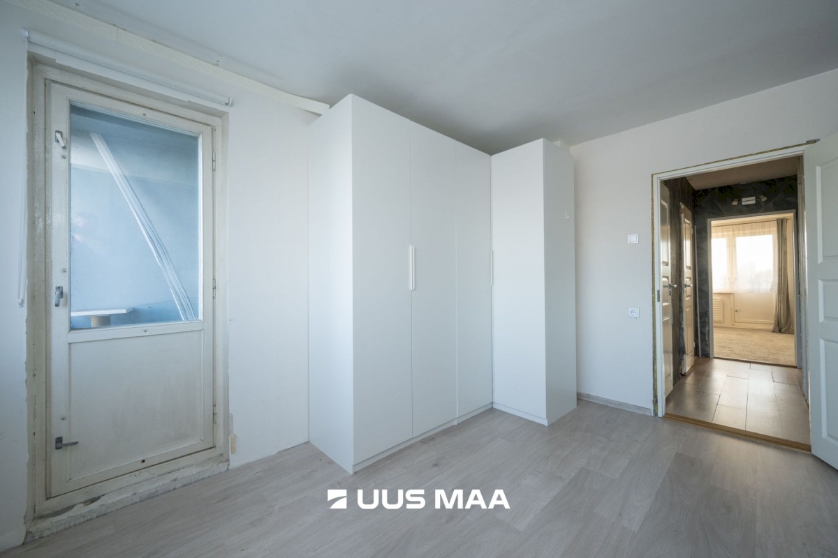 Tallinn, Haabersti linnaosa, Väike-Õismäe, Õismäe tee 142