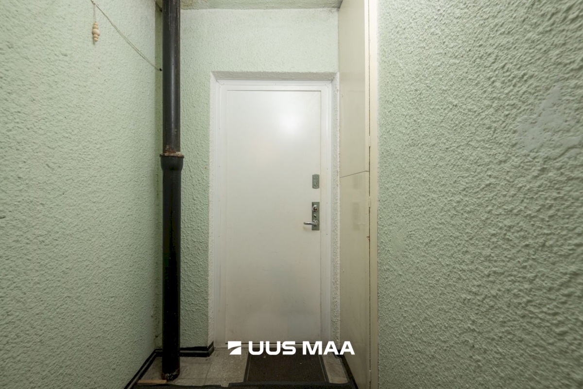 Tallinn, Haabersti linnaosa, Väike-Õismäe, Õismäe tee 142