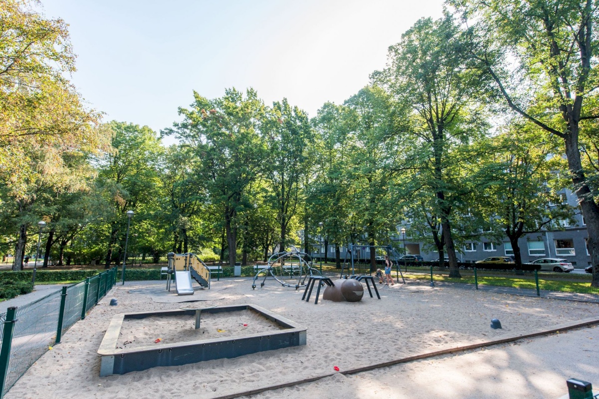 Tallinn, Kesklinna linnaosa, Torupilli, J. Kunderi tn 8