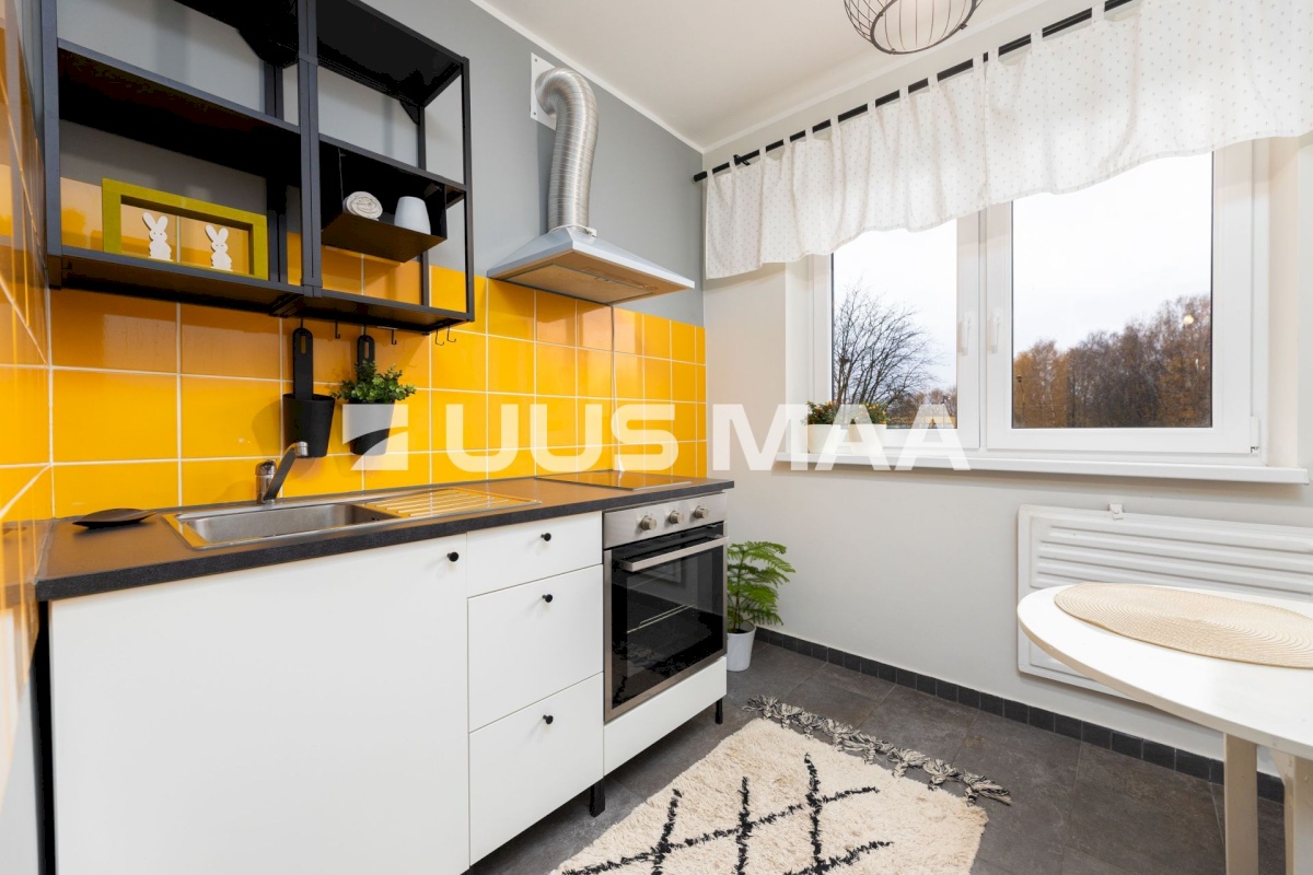 Tallinn, Haabersti linnaosa, Väike-Õismäe, Õismäe tee 142