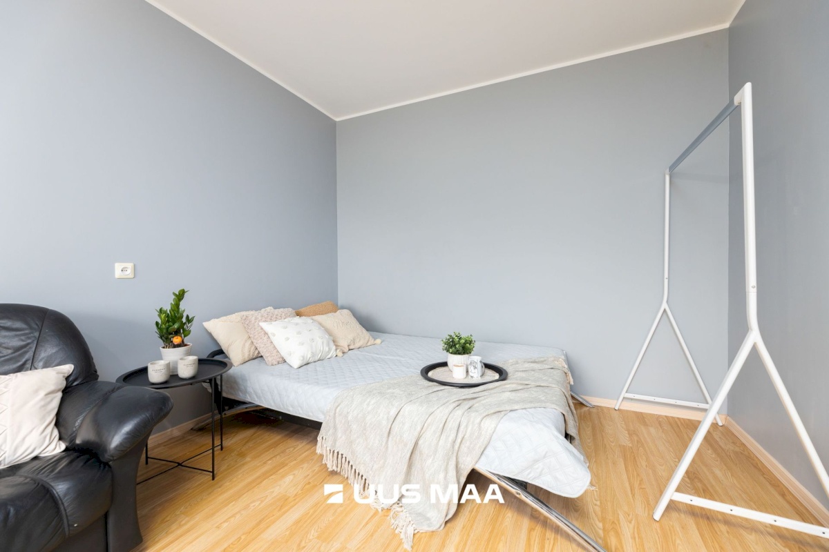 Tallinn, Haabersti linnaosa, Väike-Õismäe, Õismäe tee 142