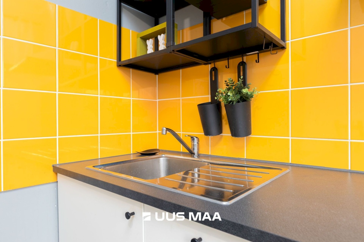 Tallinn, Haabersti linnaosa, Väike-Õismäe, Õismäe tee 142