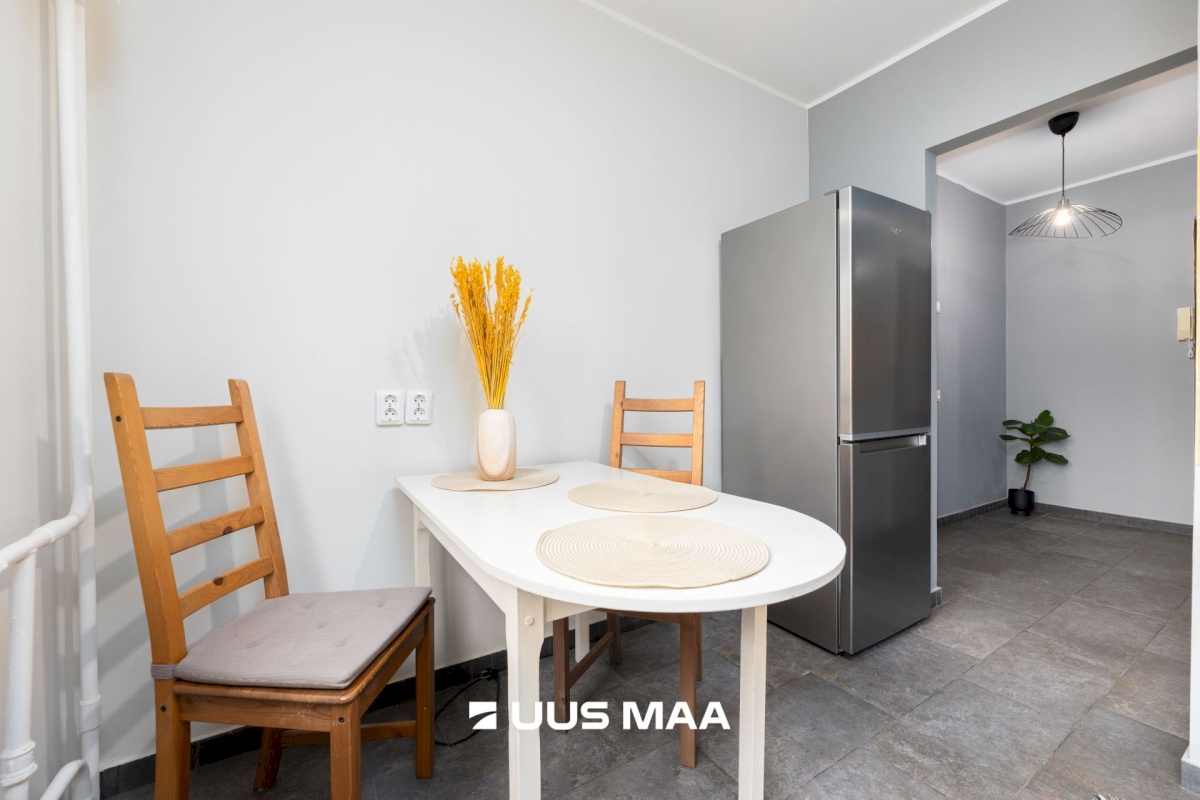 Tallinn, Haabersti linnaosa, Väike-Õismäe, Õismäe tee 142