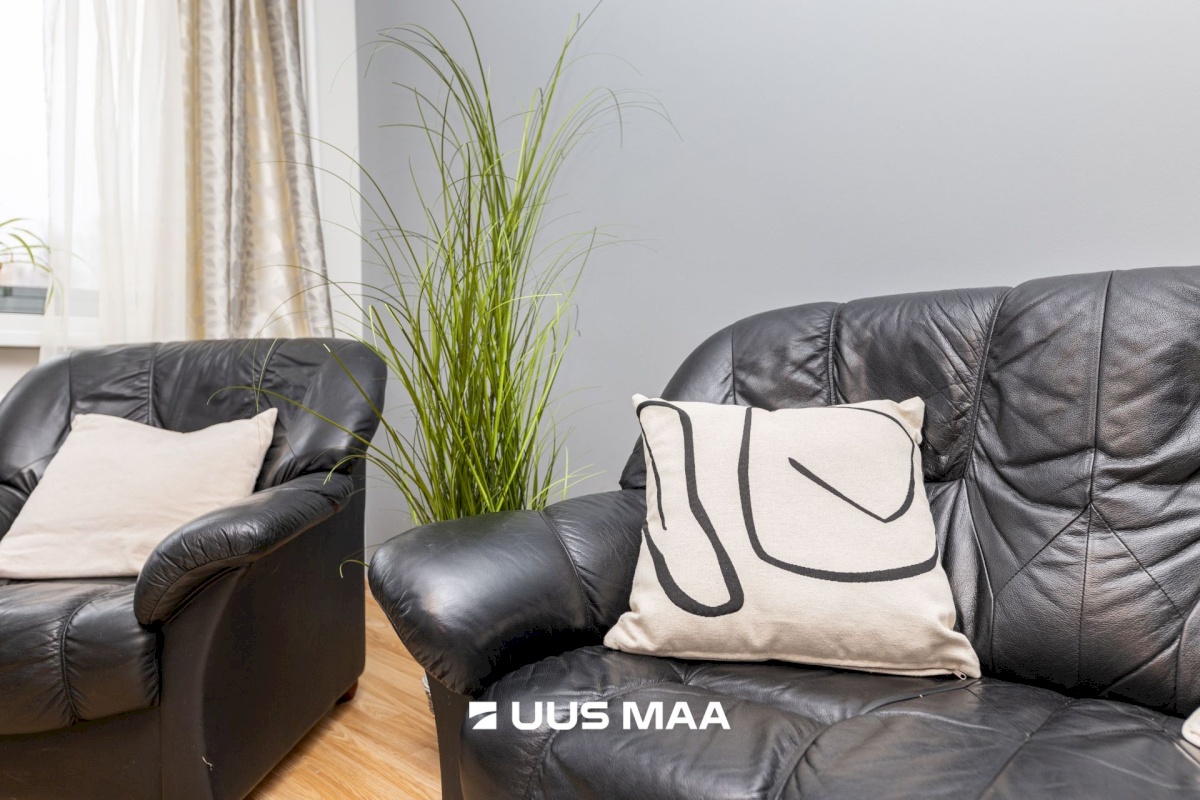 Tallinn, Haabersti linnaosa, Väike-Õismäe, Õismäe tee 142