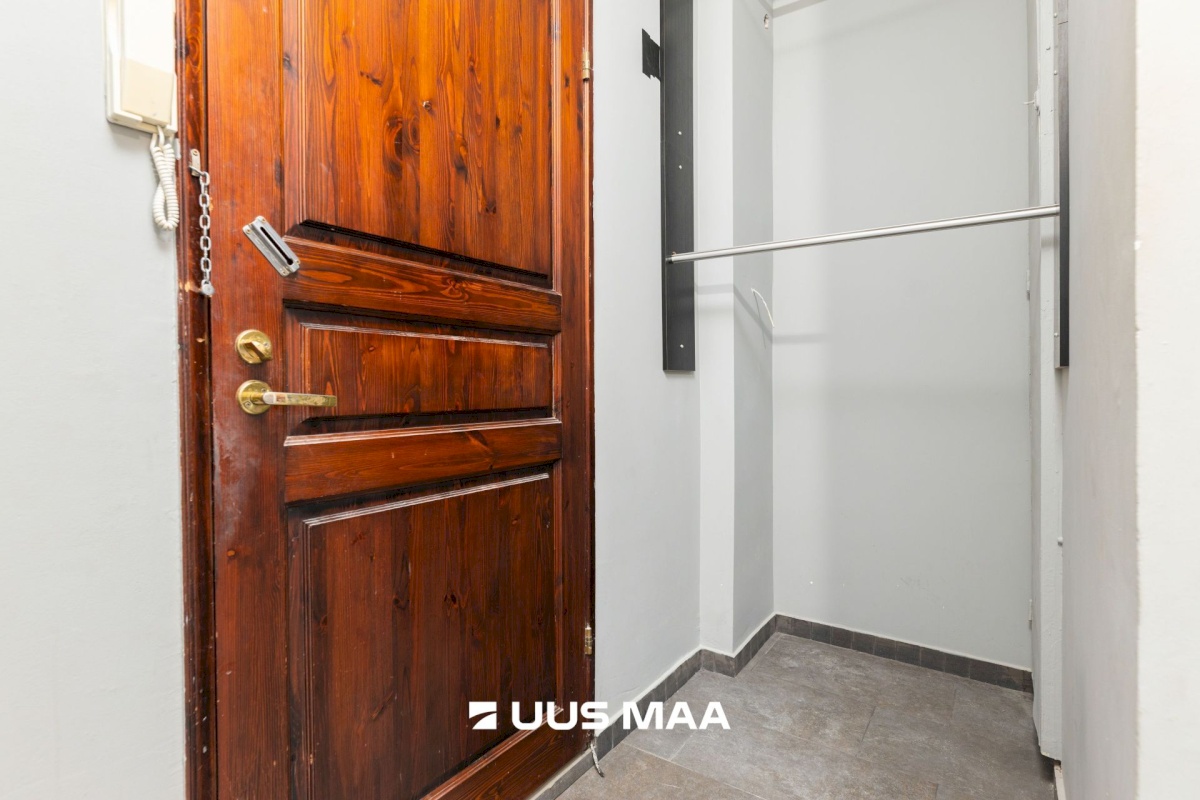 Tallinn, Haabersti linnaosa, Väike-Õismäe, Õismäe tee 142