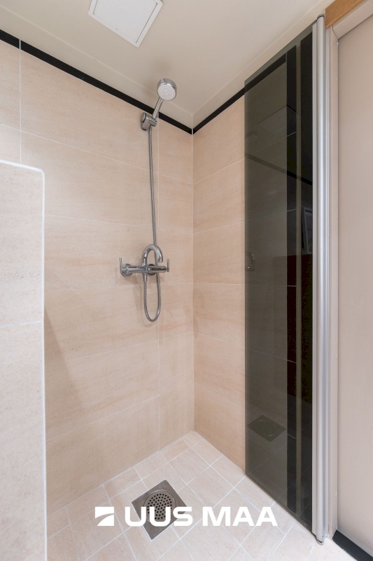 Tallinn, Kesklinna linnaosa, Kadriorg, F. R. Faehlmanni 6