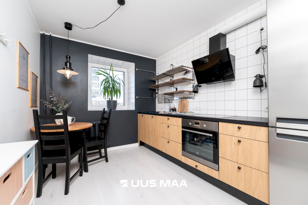 Tallinn, Kesklinna linnaosa, Pärnu mnt 106