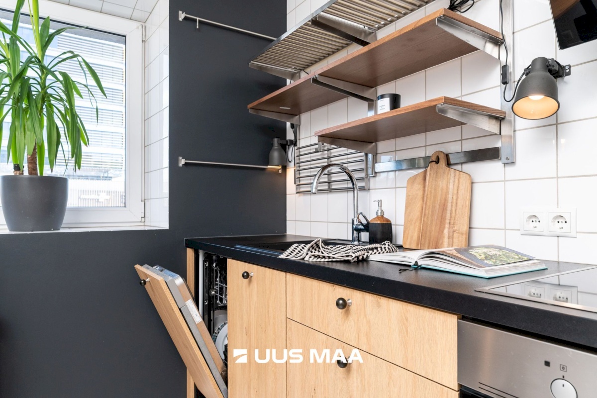 Tallinn, Kesklinna linnaosa, Pärnu mnt 106