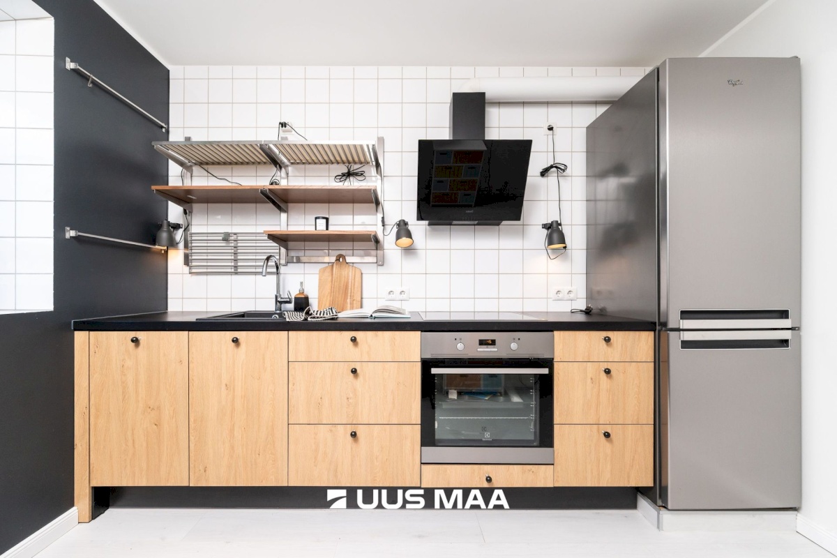 Tallinn, Kesklinna linnaosa, Pärnu mnt 106