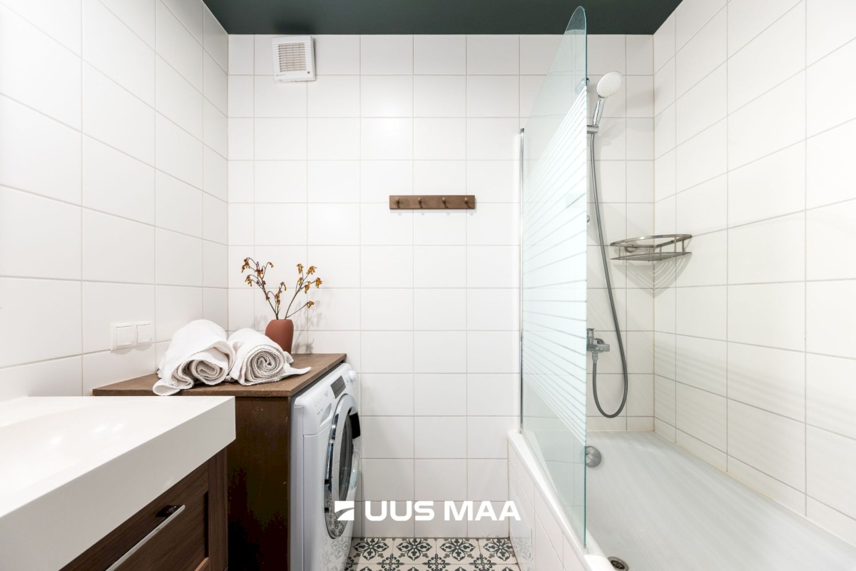 Tallinn, Kesklinna linnaosa, Pärnu mnt 106