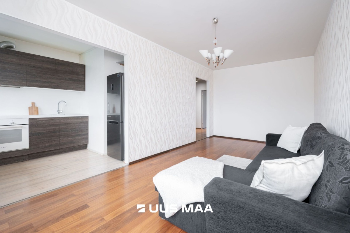 Tallinn, Mustamäe linnaosa, Mustamäe, Mustamäe tee 102