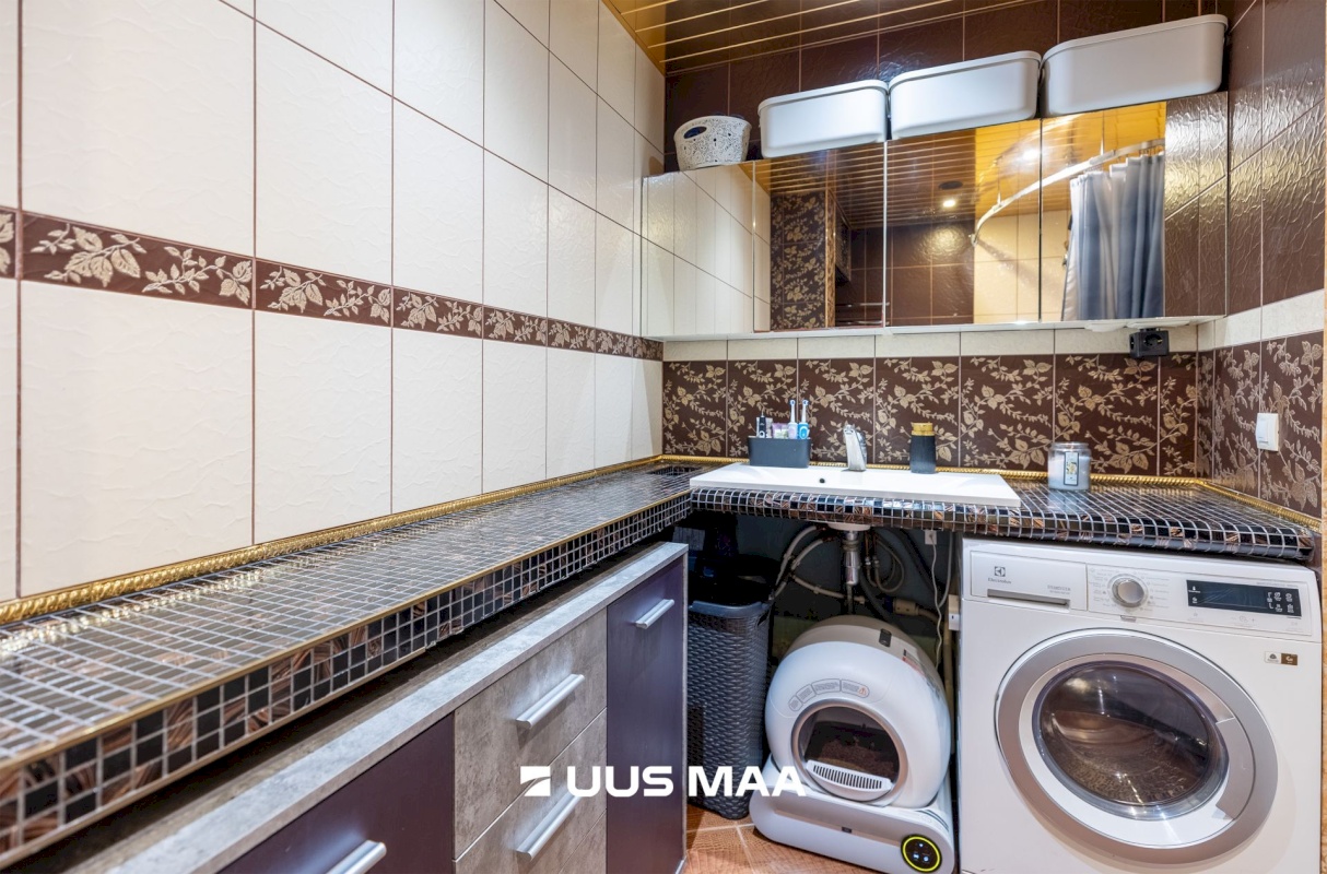 Tallinn, Haabersti linnaosa, Väike-Õismäe, Õismäe tee 148