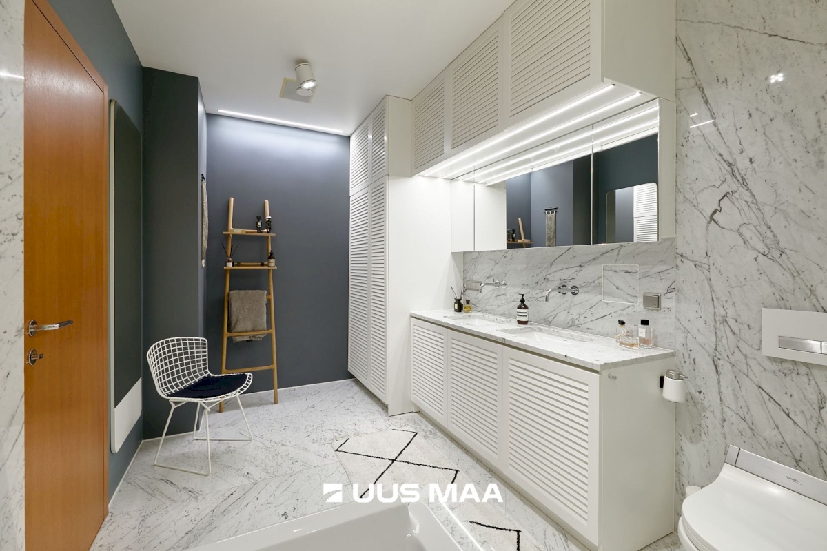 Tallinn, Kesklinna linnaosa, F. R. Kreutzwaldi 10