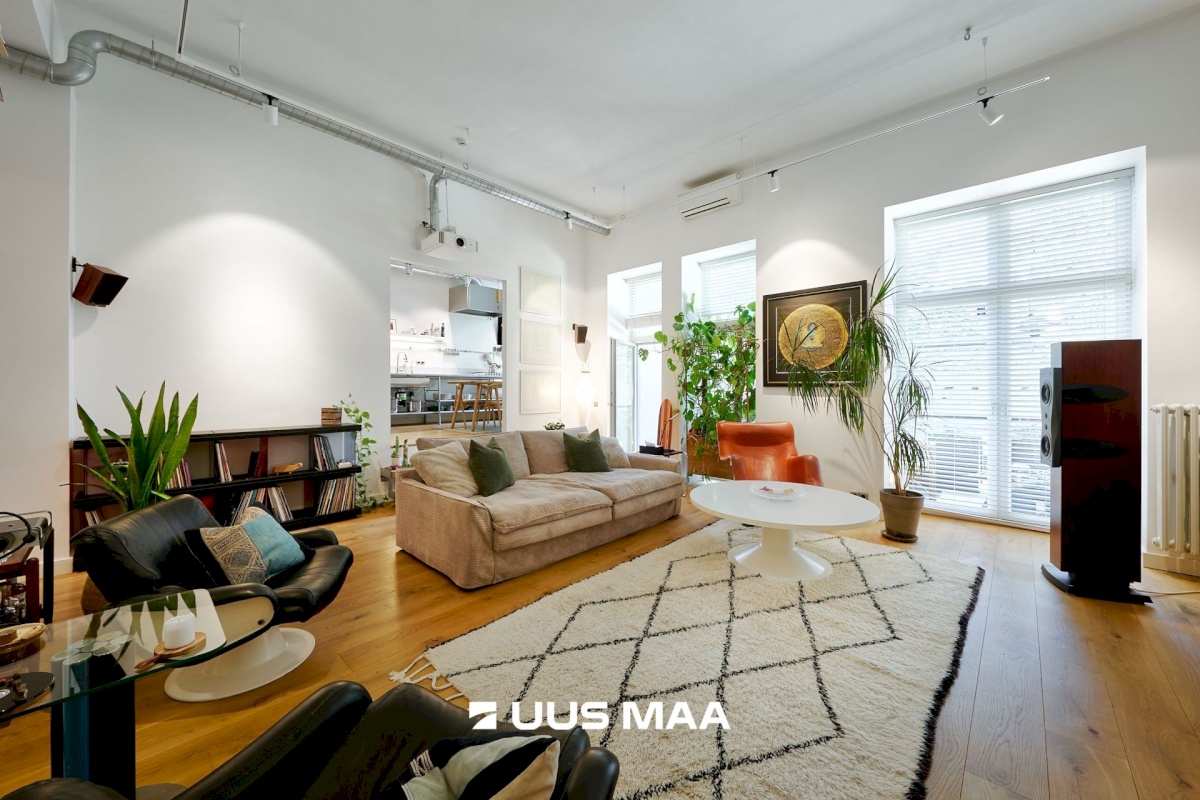 Tallinn, Kesklinna linnaosa, F. R. Kreutzwaldi 10