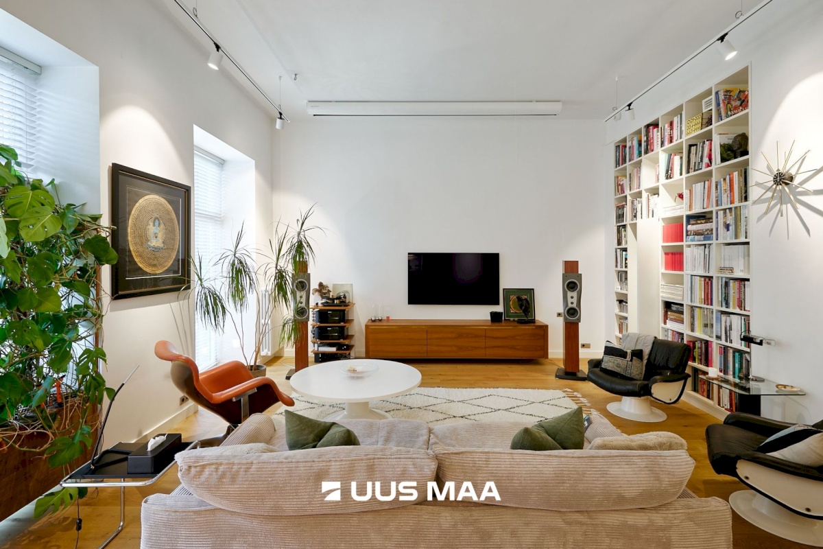 Tallinn, Kesklinna linnaosa, F. R. Kreutzwaldi 10