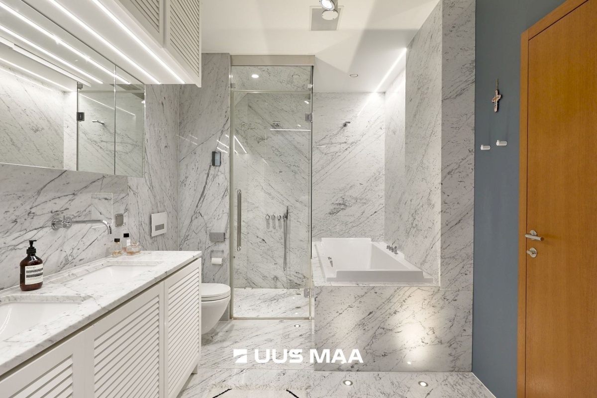 Tallinn, Kesklinna linnaosa, F. R. Kreutzwaldi 10