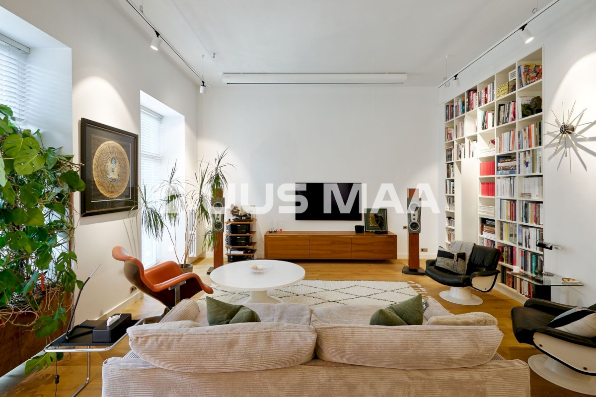 Tallinn, Kesklinna linnaosa, F. R. Kreutzwaldi 10