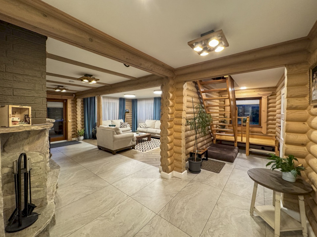 Maardu linn, Rajaniidu tn 14