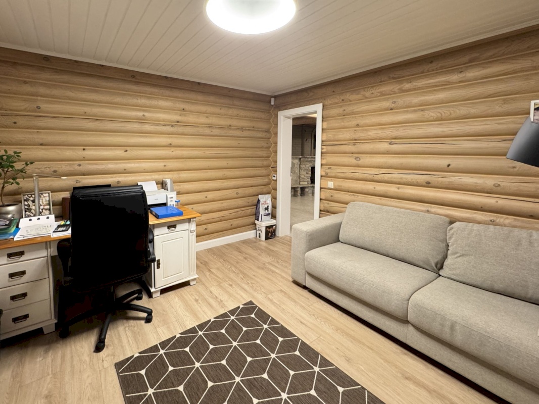 Maardu linn, Rajaniidu tn 14