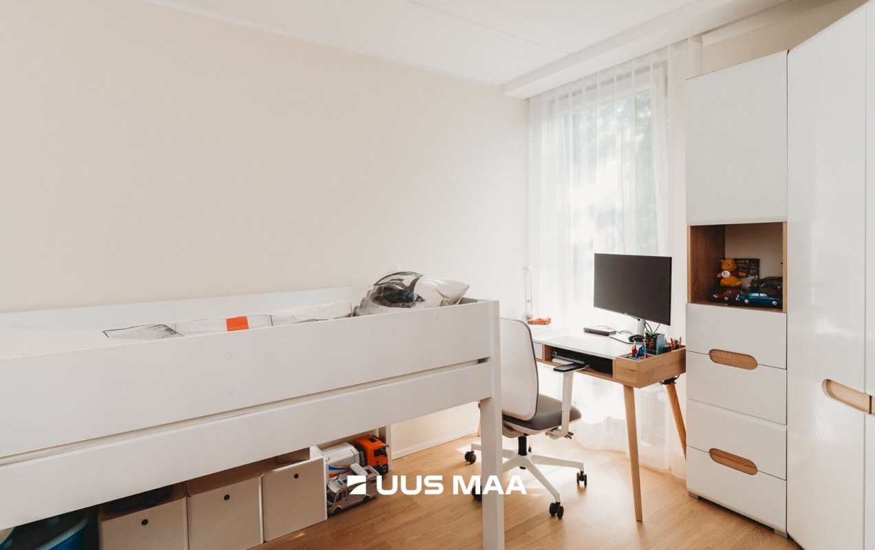 Tallinn, Kesklinna linnaosa, Kadriorg, Liivaoja 2