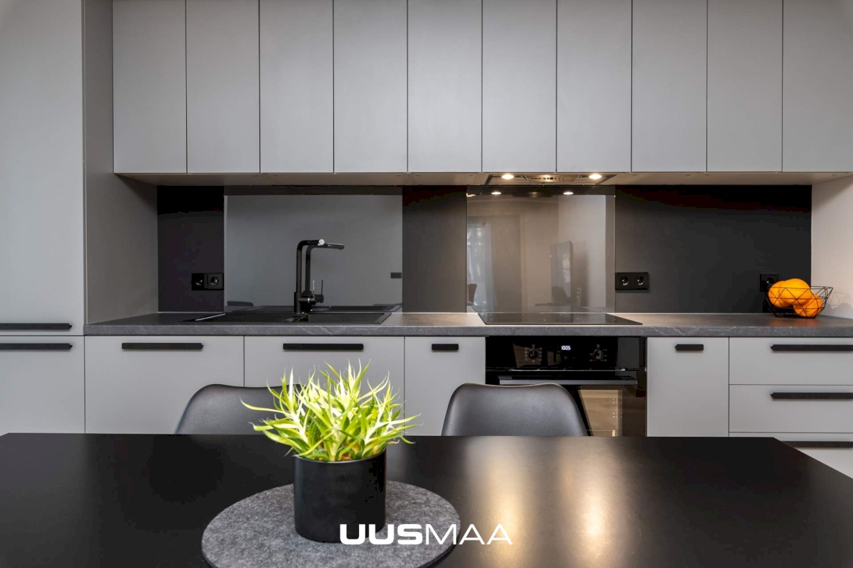 Tallinn, Kesklinna linnaosa, Pärnu mnt 127c