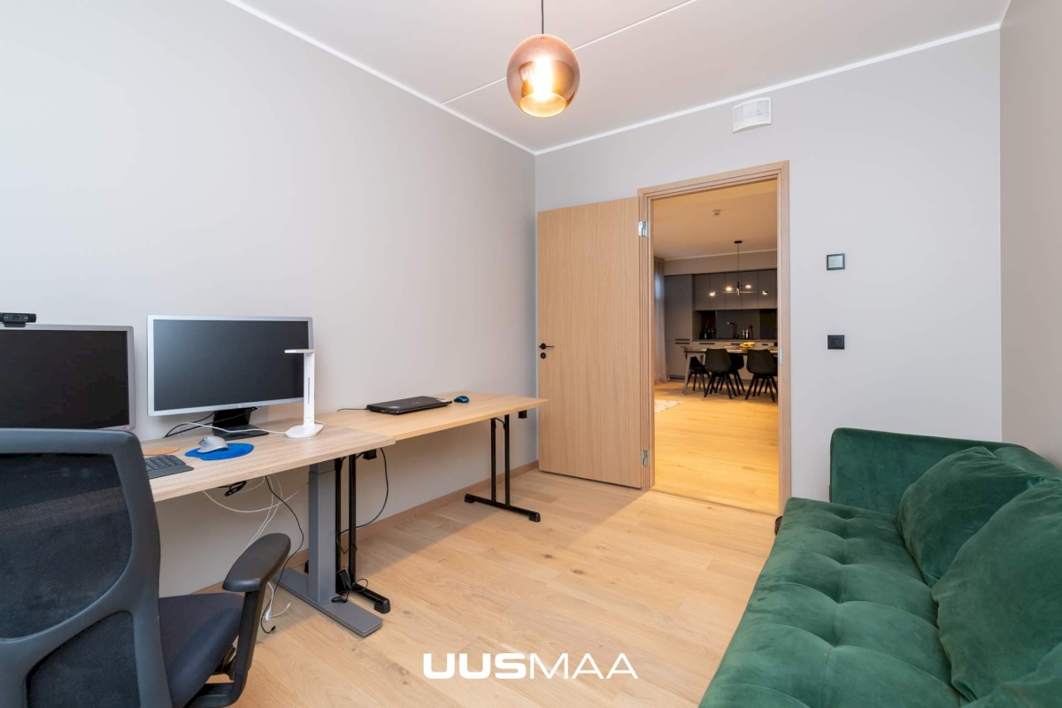 Tallinn, Kesklinna linnaosa, Pärnu mnt 127c