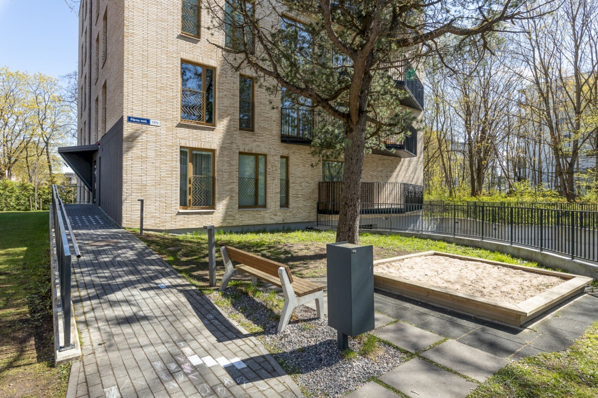 Tallinn, Kesklinna linnaosa, Pärnu mnt 127c