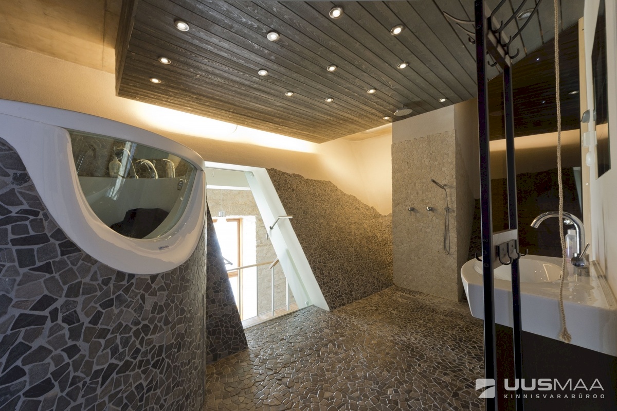 Tallinn, Kesklinna linnaosa, Tartu mnt 84a