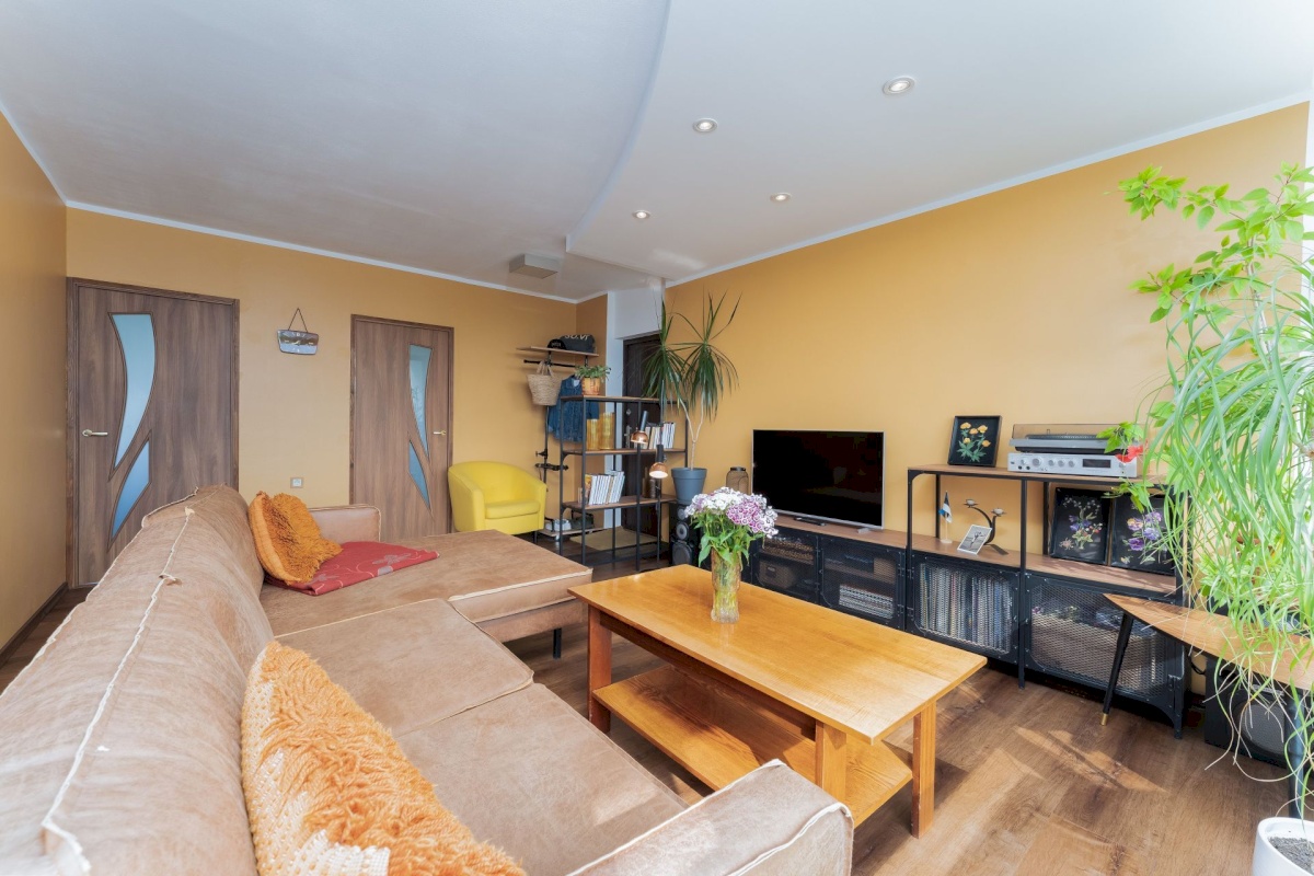 Pärnu linn, Pärnu linn, Rääma, Kuldse kodu tn 5