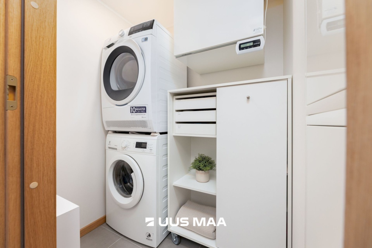 Tallinn, Kesklinna linnaosa, Kassisaba, C.R.Jakobsoni 7