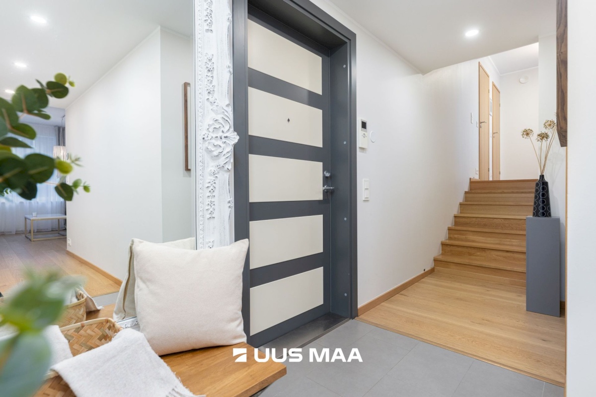 Tallinn, Kesklinna linnaosa, Kassisaba, C. R. Jakobsoni 7