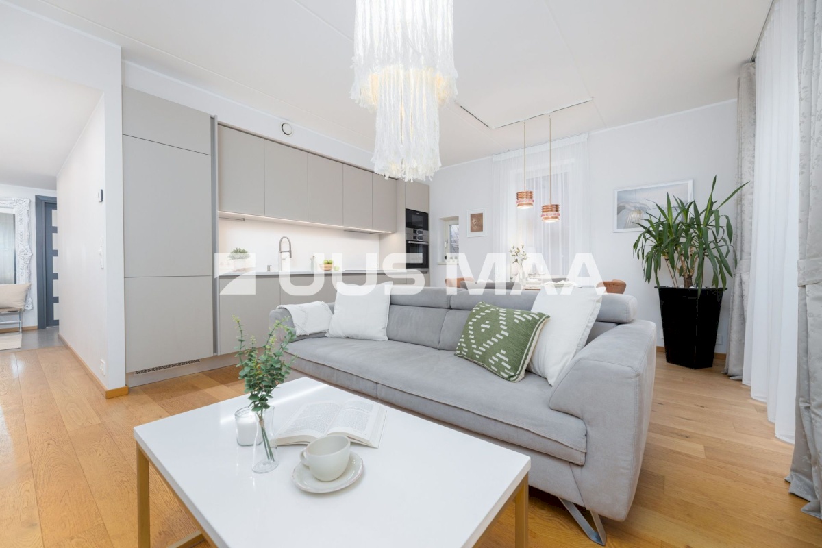 Tallinn, Kesklinna linnaosa, Kassisaba, C. R. Jakobsoni 7