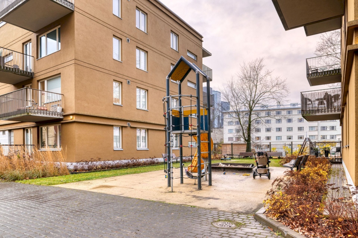 Tallinn, Kesklinna linnaosa, Kassisaba, C. R. Jakobsoni 7