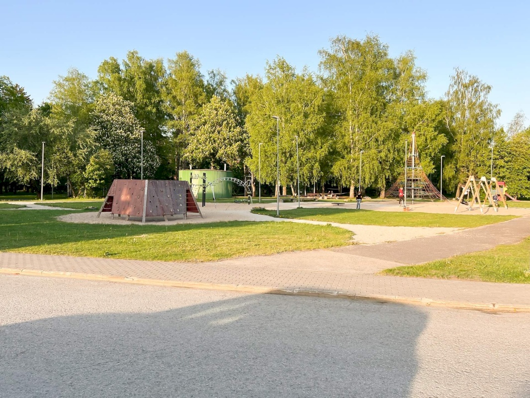 Anija vald, Kehra linn, Aia tn 2