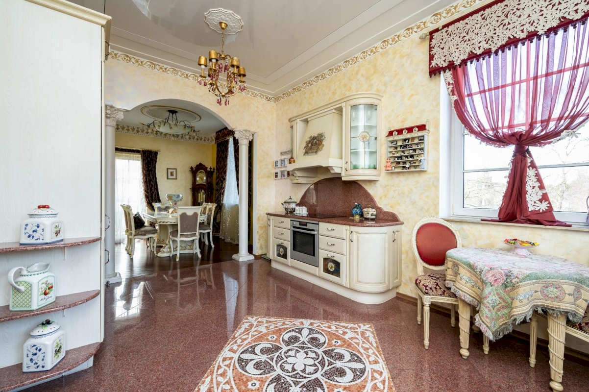 Tallinn, Pirita linnaosa, Kose, Kesalille tee 8