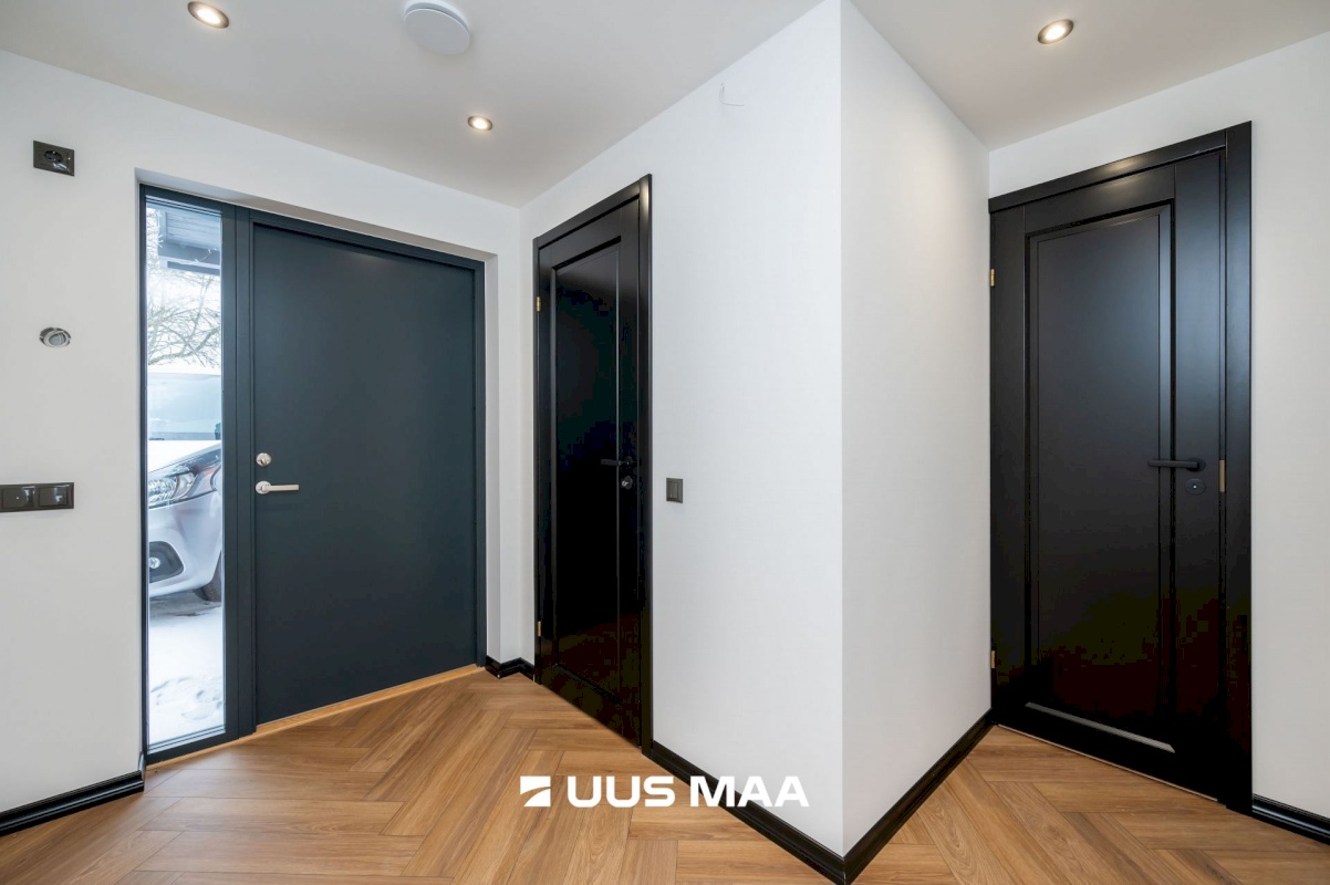 Anija vald, Kehra linn, Sõpruse väljak 12