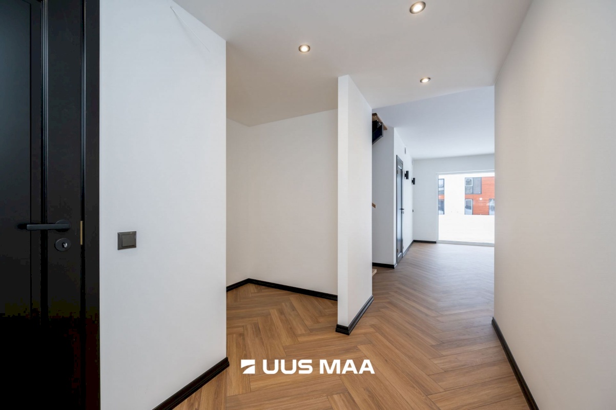 Anija vald, Kehra linn, Sõpruse väljak 12