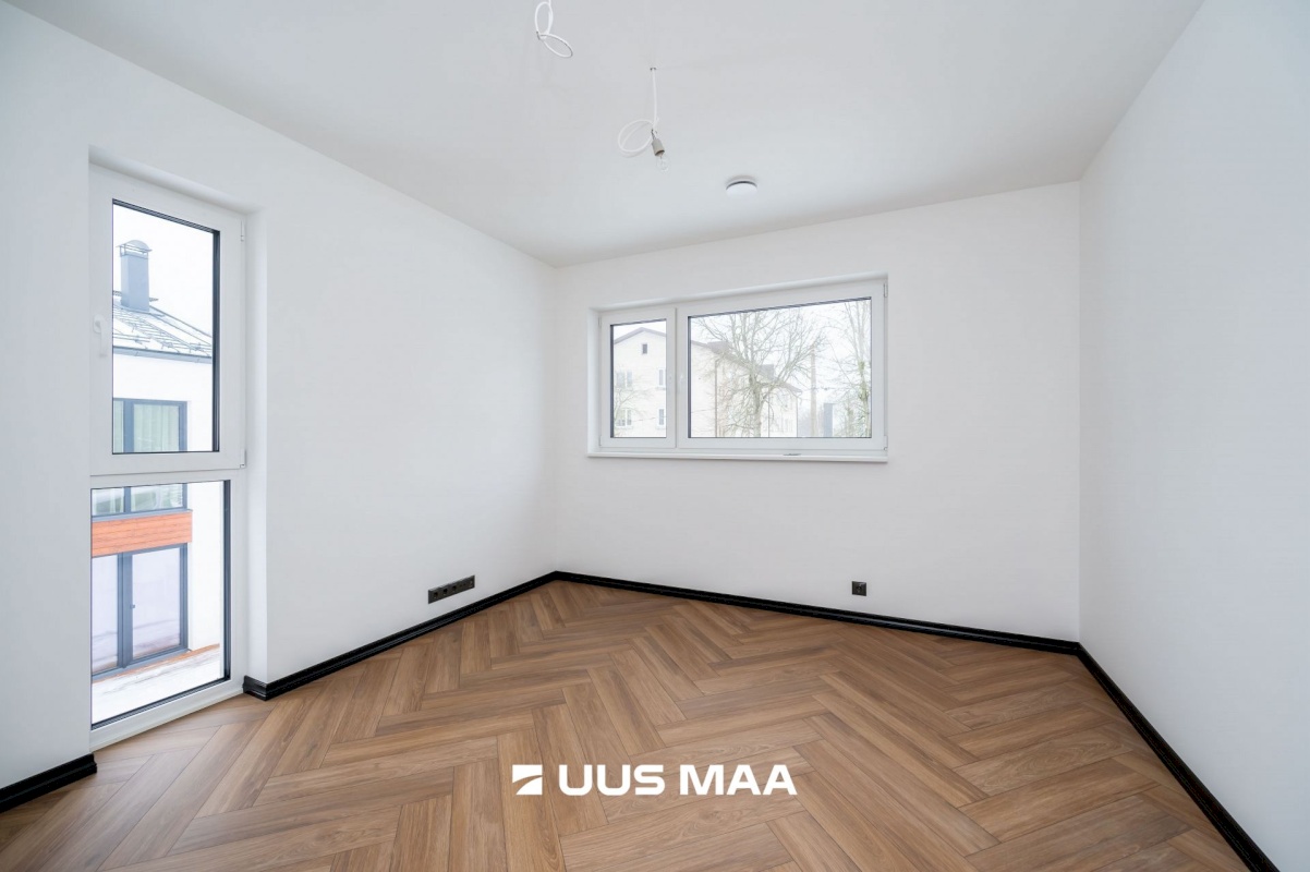 Anija vald, Kehra linn, Sõpruse väljak 12